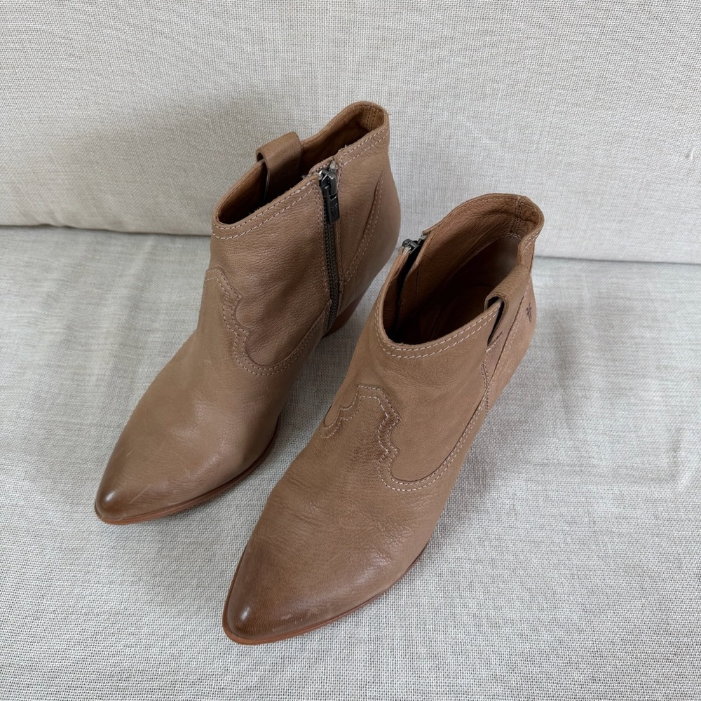 FRYE Reina Bootie 79258 Tan Ankle Booties Boots Sz 9
